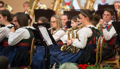 mmknussdorfdebantfruehlingskonzert2016-brugal663