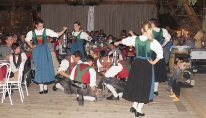 Auftritt_Sexten_c-trachtengruppeanras3