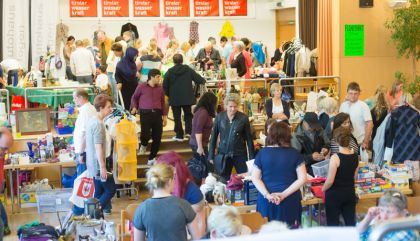 flohmarktkarinlanglienz12juni-bru2