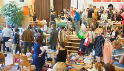 flohmarktkarinlanglienz12juni-bru3