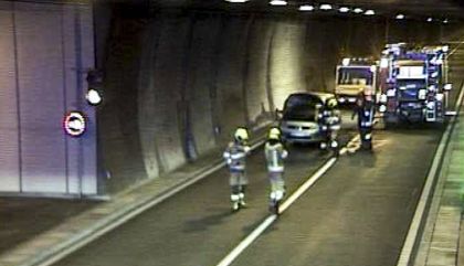 fahrzeugbrandfelbertauerntunnel-fag2