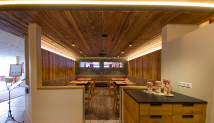 outsideinside13_c_hotzler