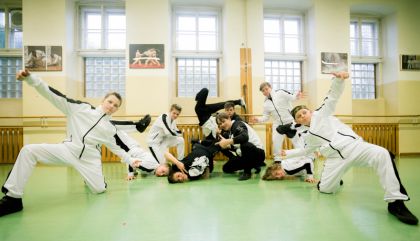 valeinadance-tanzuem-galerie-martinlugger2.jpg