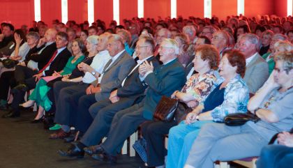 hsmatrei70jahregal-oh8