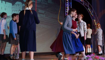 hsmatrei70jahregal-oh15