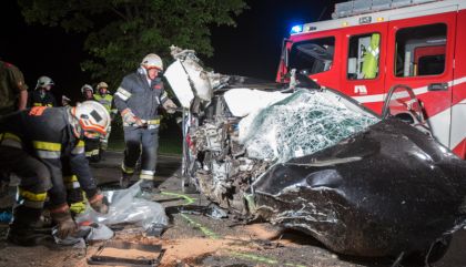 Schwerer Verkehrsunfall fordert zwei Todesopfer