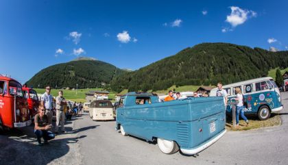 Knapp 400 „Bullis“ trafen sich in Kals