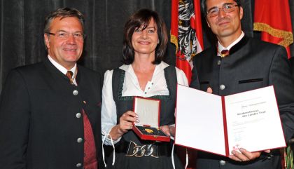 MMag. Hildegard Goller aus Leisach für Verdienste um das Aufbauwerk der Jugend, Schloss Lengberg