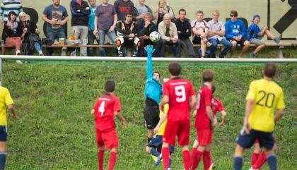 250 Zuschauer sahen am Samstag, 6.9., in der 1. Klasse A1 in Thal/Assling einen verdienten 3:0 Sieg der Heimmannschaft gegen den SV Tristach.