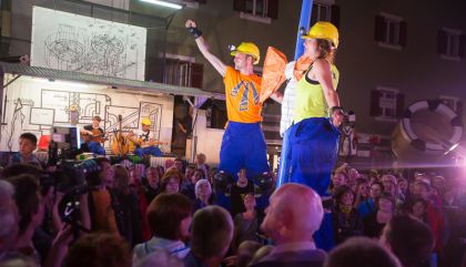 Große OLALA-Eröffnung zum 23. Straßentheater