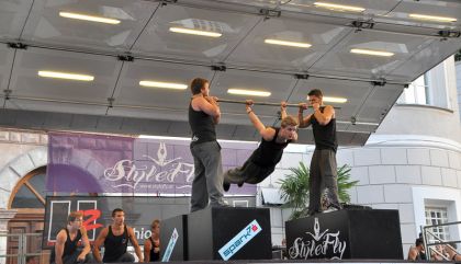 Mit „Kids Acrobatic“, „Urban Dance Styles“ und einem Auftritt des Showteams verabschiedete sich der Verein am 25. Juli 2014 in die Sommerpause.