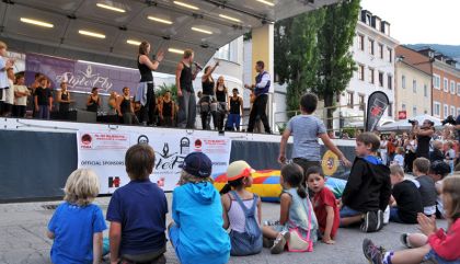 Mit „Kids Acrobatic“, „Urban Dance Styles“ und einem Auftritt des Showteams verabschiedete sich der Verein am 25. Juli 2014 in die Sommerpause.