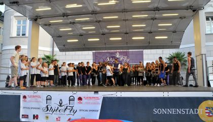 Mit „Kids Acrobatic“, „Urban Dance Styles“ und einem Auftritt des Showteams verabschiedete sich der Verein am 25. Juli 2014 in die Sommerpause.