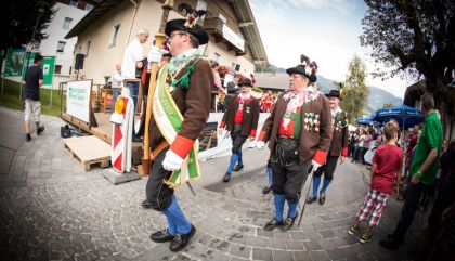 herbstfestnussdorfdebantgal-bru300