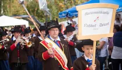 herbstfestnussdorfdebantgal-bru280