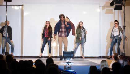 Modische Highlights im Debantner Kultursaal