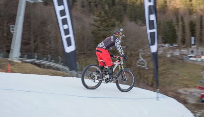 ridehardgal4_c_ohaf