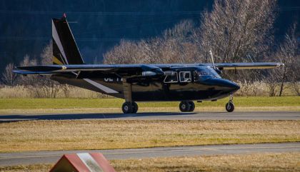 James Bond-Dreh: Norman Islander gelandet