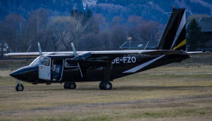 James Bond-Dreh: Norman Islander gelandet
