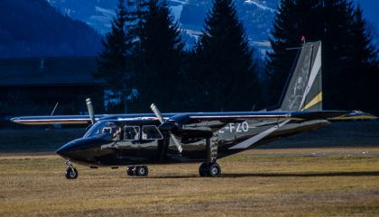 James Bond-Dreh: Norman Islander gelandet
