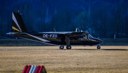James Bond-Dreh: Norman Islander gelandet