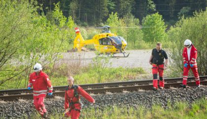Kollision mit Lkw: Frau schwerstverletzt