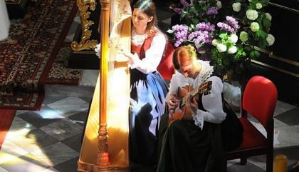 tirvolksmusik03duosaitenverkehrt