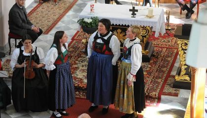 tirvolksmusik05geschwistersenfter