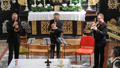tirvolksmusik02asslingerfluegelhorn trio