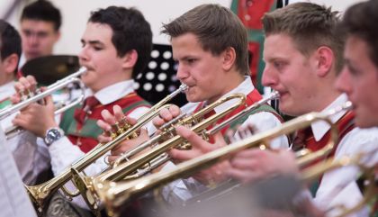 Einen außergewöhnlichen Hörgenuss bescherte die Musikkapelle Abfaltersbach am Pfingstsonntag den über 300 Besuchern des Jubiläumskonzertes im Gemeindezentrum.