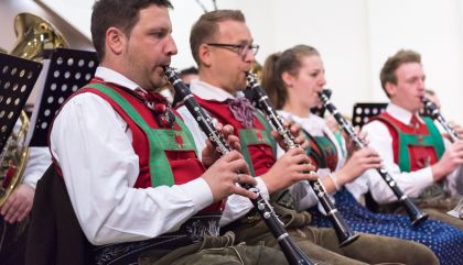 Einen außergewöhnlichen Hörgenuss bescherte die Musikkapelle Abfaltersbach am Pfingstsonntag den über 300 Besuchern des Jubiläumskonzertes im Gemeindezentrum.