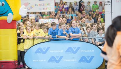 In der Dolomitenhalle wurde heute gemeinsam gekämpft, gerätselt und gelacht: Mit viel Action und Spaß ging das Tiroler Landesfinale der Kindersicherheitsolympiade über die Bühne.