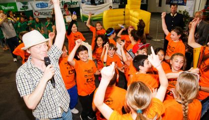 In der Dolomitenhalle wurde heute gemeinsam gekämpft, gerätselt und gelacht: Mit viel Action und Spaß ging das Tiroler Landesfinale der Kindersicherheitsolympiade über die Bühne.