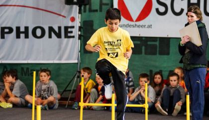 In der Dolomitenhalle wurde heute gemeinsam gekämpft, gerätselt und gelacht: Mit viel Action und Spaß ging das Tiroler Landesfinale der Kindersicherheitsolympiade über die Bühne.