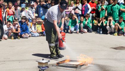 In der Dolomitenhalle wurde heute gemeinsam gekämpft, gerätselt und gelacht: Mit viel Action und Spaß ging das Tiroler Landesfinale der Kindersicherheitsolympiade über die Bühne.