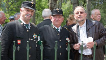 Mit einer szenischen Lesung startete am 29.5. die Gedenkwoche aus Anlass der Ereignisse vor 70 Jahren. Heute fand am Kosakenfriedhof in Lienz eine Gedenkmesse statt.