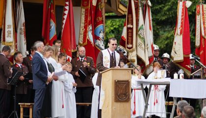 Großer Aufmarsch der Florianijünger beim 123. Bezirksfeuerwehrtag in Prägraten a.G.: Die Feuerwehren Osttirols demonstrierten Stärke und Einsatzbereitschaft.