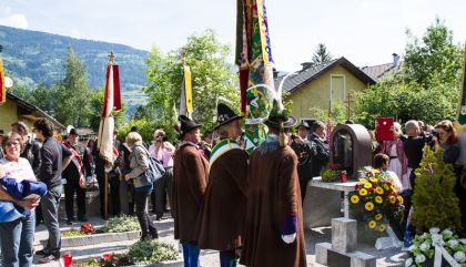 Hunderte, darunter viele Kosaken aus aller Welt, nahmen heute, 1. Juni 2015, in Lienz an der offiziellen Einweihung der Kosakenkapelle in der Peggetz teil.