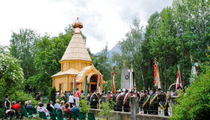 Hunderte, darunter viele Kosaken aus aller Welt, nahmen heute, 1. Juni 2015, in Lienz an der offiziellen Einweihung der Kosakenkapelle in der Peggetz teil.