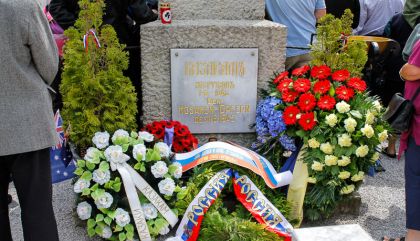 Hunderte, darunter viele Kosaken aus aller Welt, nahmen heute, 1. Juni 2015, in Lienz an der offiziellen Einweihung der Kosakenkapelle in der Peggetz teil.