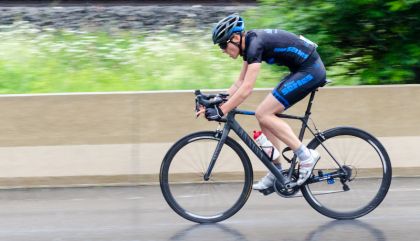 Nach wechselnden Witterungsbedingungen erreichte heute Bernhard Kohl nach 232 km mit über 13 Min. Vorsprung vor Daniel Rubisoier und Stefan Kirchmair als erster das Ziel.
