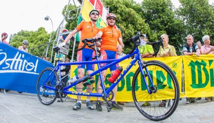 Nach wechselnden Witterungsbedingungen erreichte heute Bernhard Kohl nach 232 km mit über 13 Min. Vorsprung vor Daniel Rubisoier und Stefan Kirchmair als erster das Ziel.