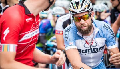Nach wechselnden Witterungsbedingungen erreichte heute Bernhard Kohl nach 232 km mit über 13 Min. Vorsprung vor Daniel Rubisoier und Stefan Kirchmair als erster das Ziel.