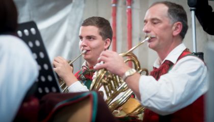 Die Musikkapellen der Sonnendörfer Gaimberg, Oberlienz und Thurn präsentierten am 6. September beim Gemeindezentrum Thurn ihr erstes gemeinsames Album. 