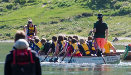 Am Obersee paddelten 13 Teams um die Wette