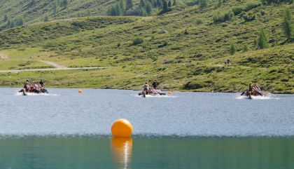 Am Obersee paddelten 13 Teams um die Wette
