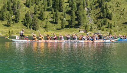 Am Obersee paddelten 13 Teams um die Wette