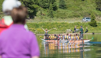Am Obersee paddelten 13 Teams um die Wette