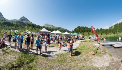 Am Obersee paddelten 13 Teams um die Wette