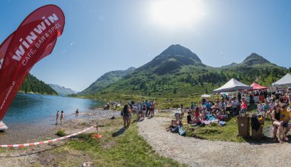 Am Obersee paddelten 13 Teams um die Wette